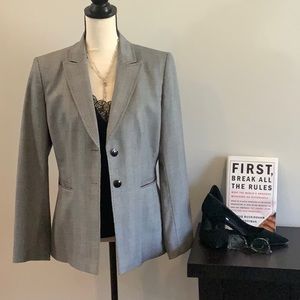 Tahari by Arthur Levine glen plaid 2pc pantsuit. Black & white size 10.